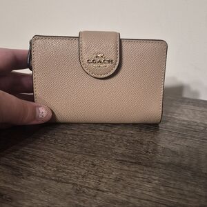 LIKE NEW Coach Canvas Leather Wallet in Beige with Oxblood Interior/Gold Harware